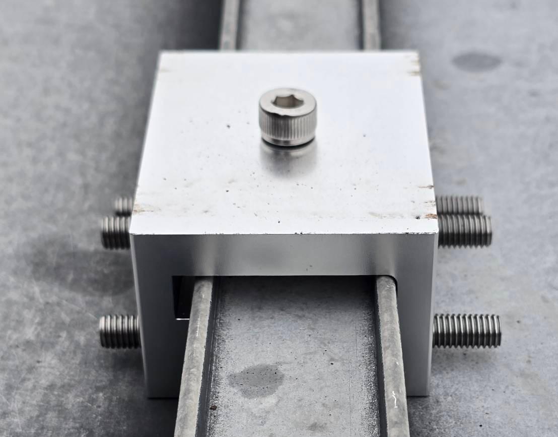 Τέλεια εφαρμογή για τη στέγη σας: Το νέο μας κλιπ οροφής είναι σε παραγωγή!